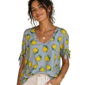 Modcloth Lemon Top Womens Medium Light Blue & Yellow V-Neck Novelty